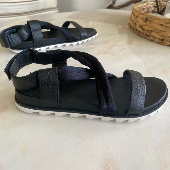 Sorel Sport Sandals - Picture 5 of 5